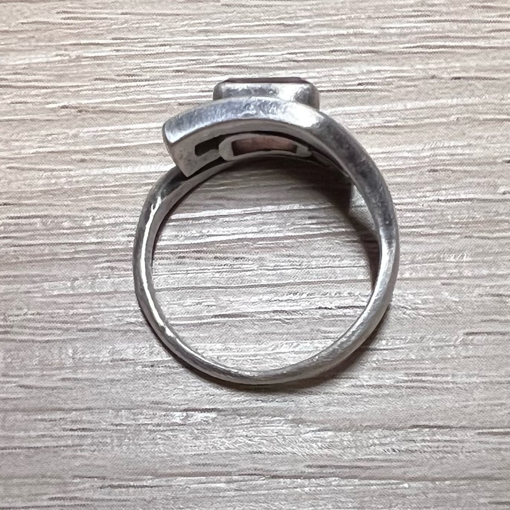 SOLD Vintage Handmade Modernist Geometric Sterling Silver Amethyst Ring, Size 6 - Picture 5 of 10